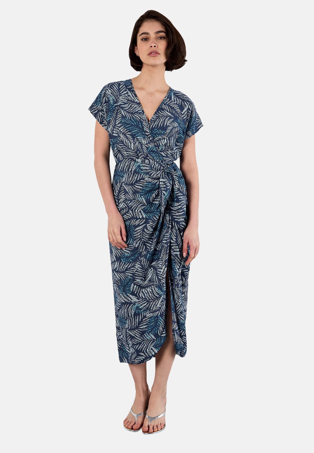 Повседневное платье BATIK LEAF Apricot, синий
Повседневное платье BATIK LEAF Apricot, синий