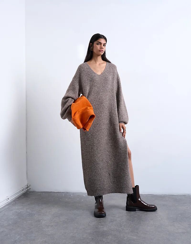 Трикотажное платье миди с V-образным вырезом и свободным кроем от Topshop шоколадного цвета
Трикотажное платье миди с V-образным вырезом и свободным кроем от Topshop шоколадного цвета