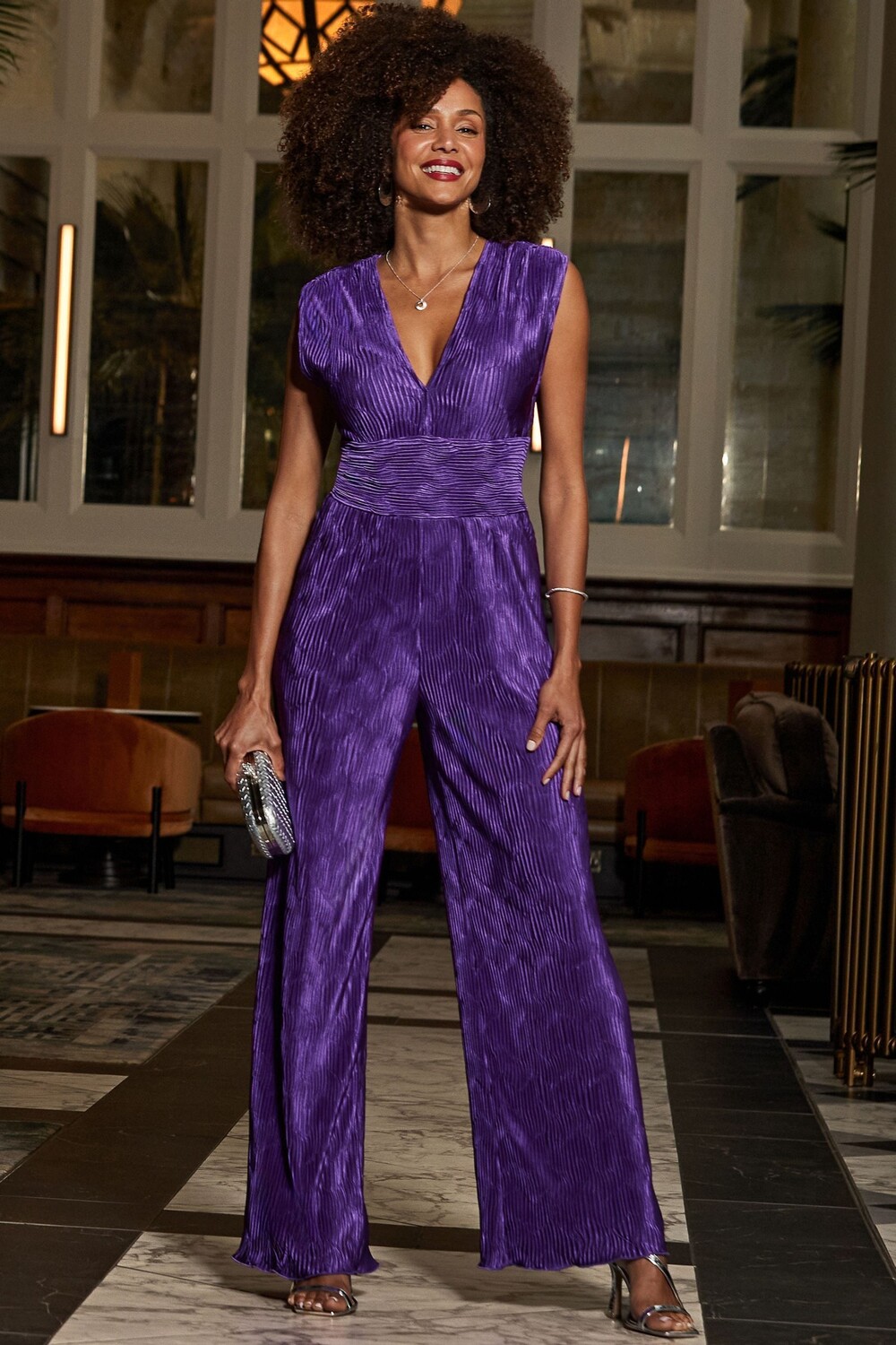 Комбинезон с широкими штанинами Plisse Sosandar, фиолетовый
Комбинезон с широкими штанинами Plisse Sosandar, фиолетовый