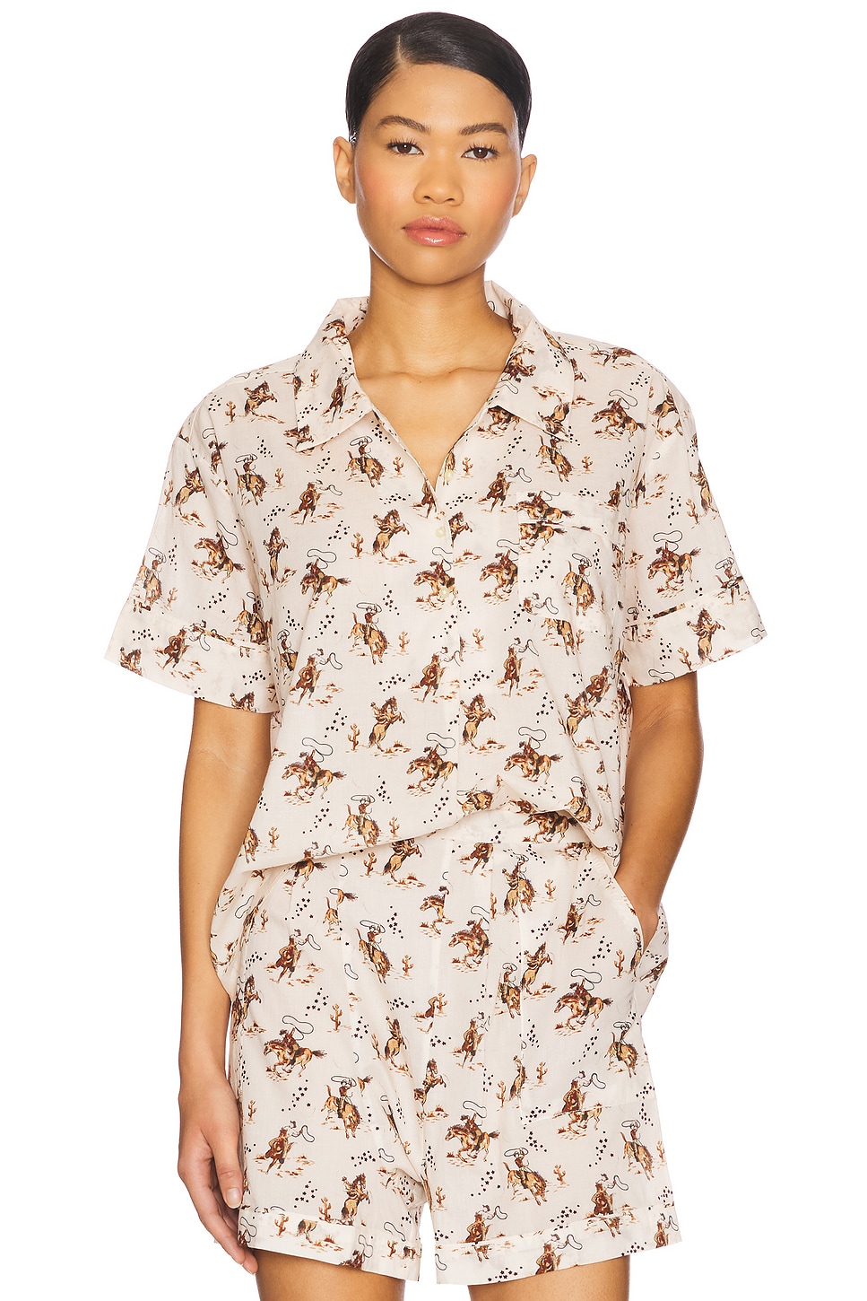 Короткая пижамная рубашка с коротким рукавом The Great, cream cowboy
Короткая пижамная рубашка с коротким рукавом The Great, cream cowboy