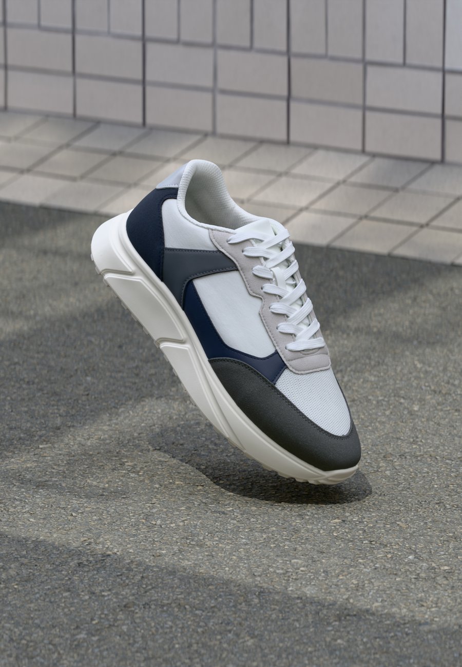 Кроссовки Jack & Jones JFWASPIRE RUNNER, White/Black/Grey/White
Кроссовки Jack & Jones JFWASPIRE RUNNER, White/Black/Grey/White