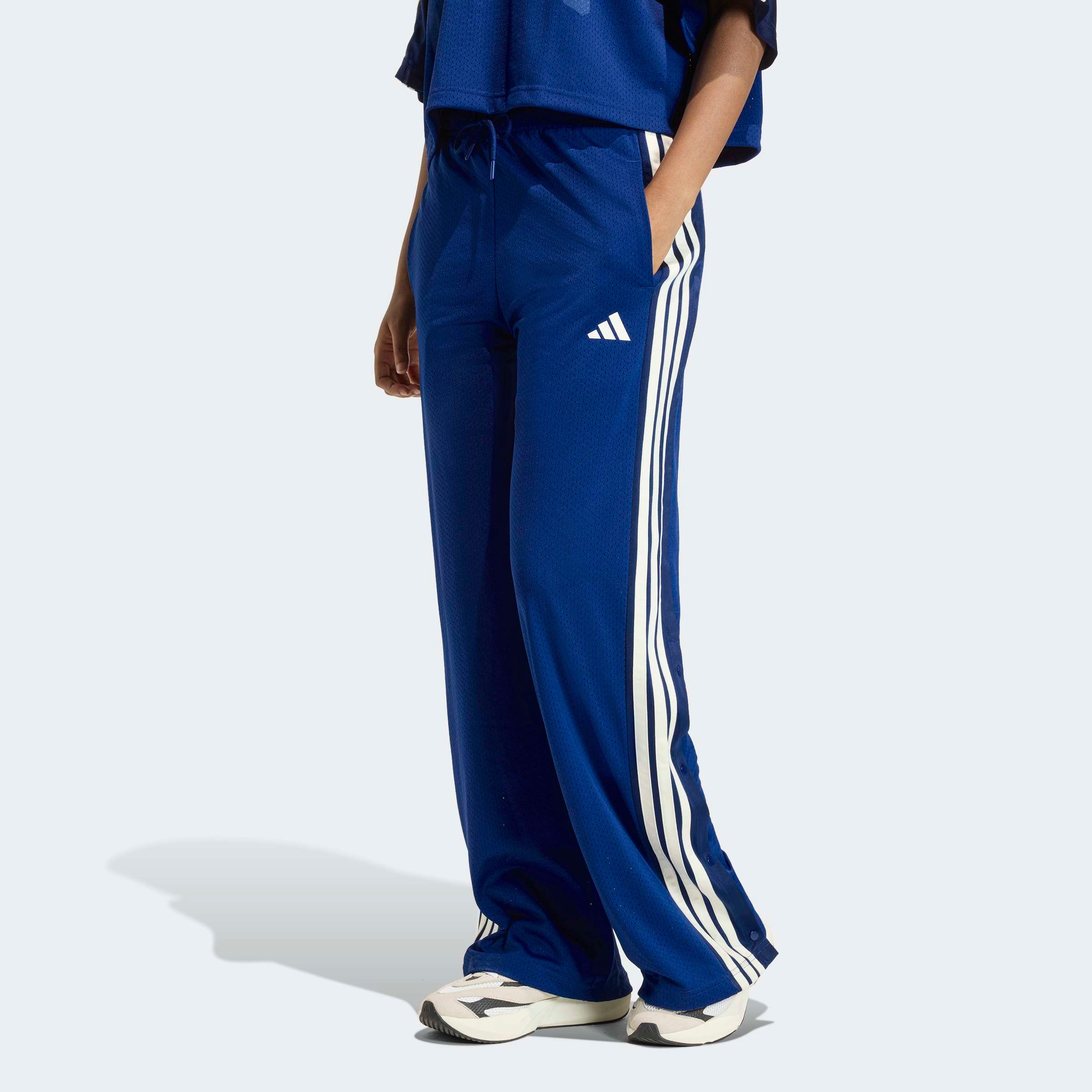 Adidas Sportswear Широкие спортивные штаны 'Stadium' в синем цвете
Adidas Sportswear Широкие спортивные штаны 'Stadium' в синем цвете