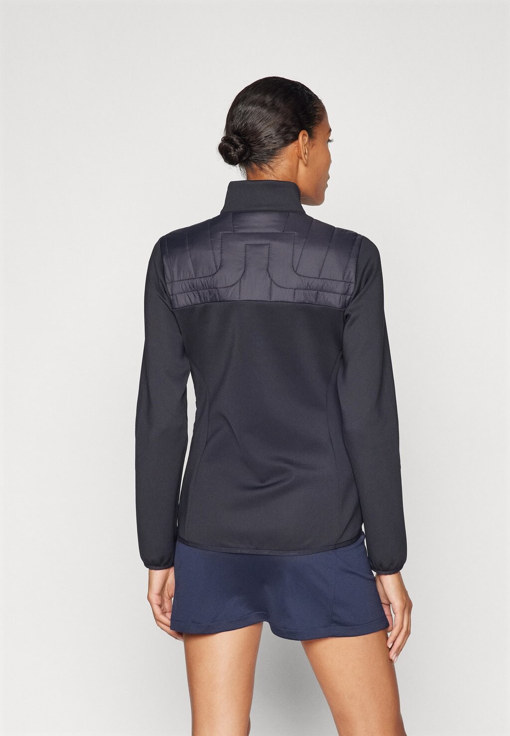 Куртка для активного отдыха HOLMA QUILT HYBRID JACKET J.LINDEBERG Sports, черный
Куртка для активного отдыха HOLMA QUILT HYBRID JACKET J.LINDEBERG Sports, черный