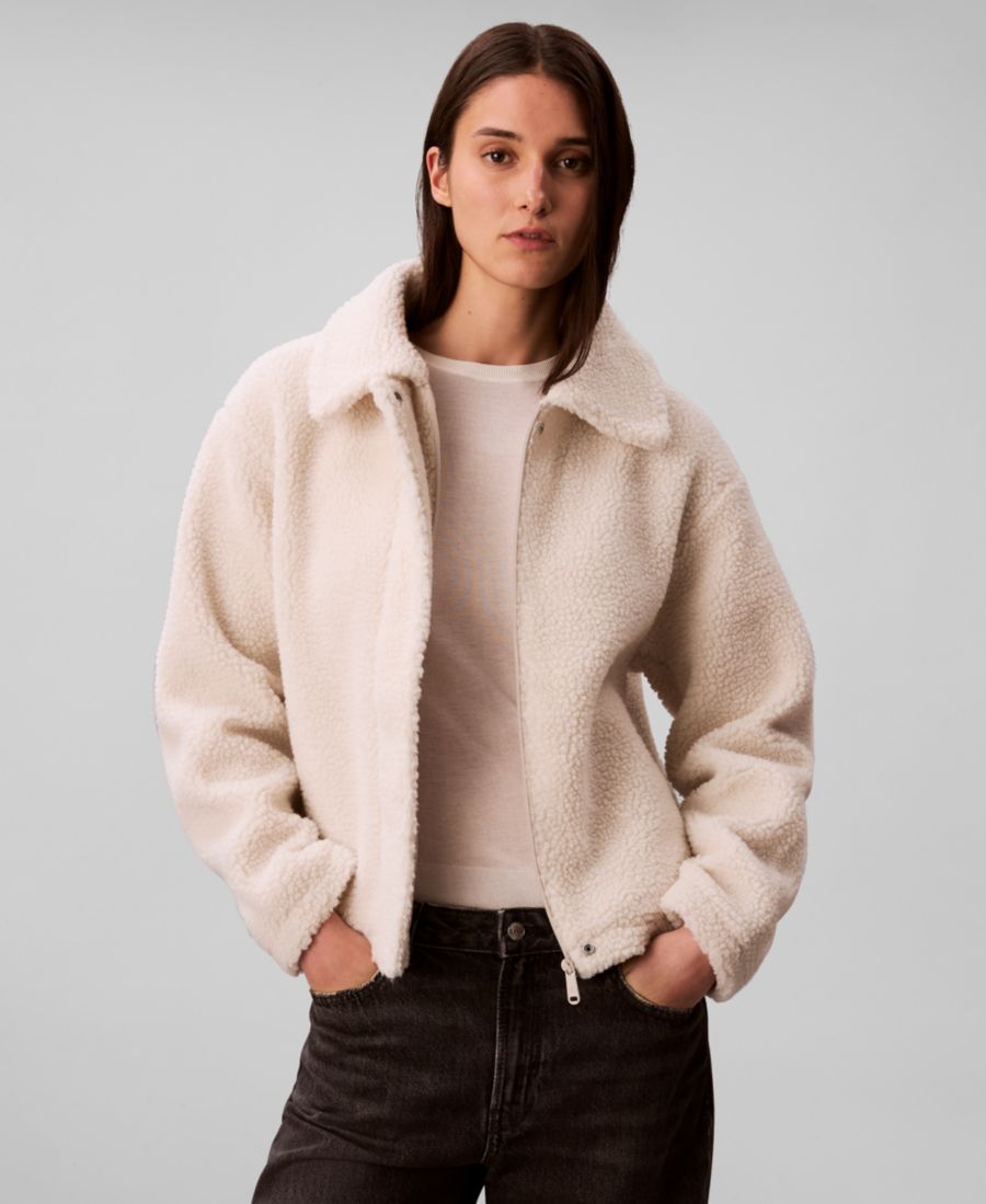 Женская куртка с острым воротником Calvin Klein Jeans, Chalk
Женская куртка с острым воротником Calvin Klein Jeans, Chalk