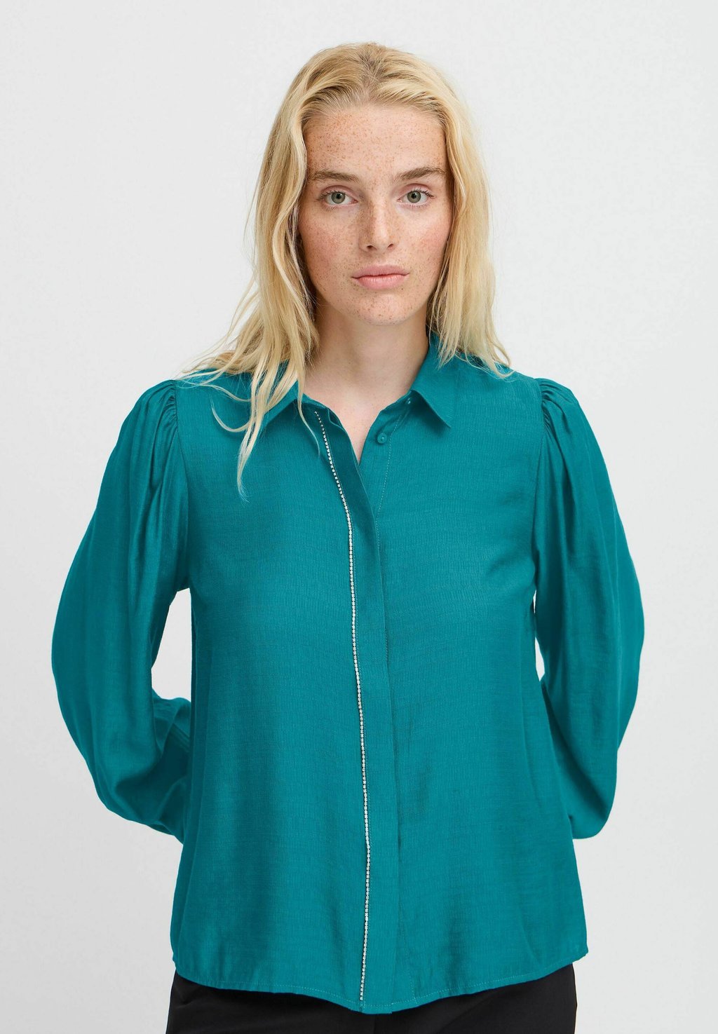 Блузка на пуговицах ICHI, бирюзовый
Блузка на пуговицах ICHI, бирюзовый