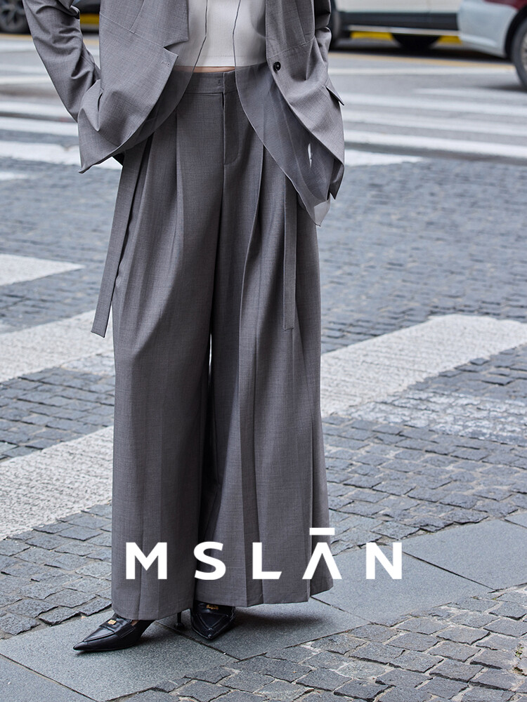 Брюки плиссированные MSlan со съемными подтяжками, серый
Брюки плиссированные MSlan со съемными подтяжками, серый