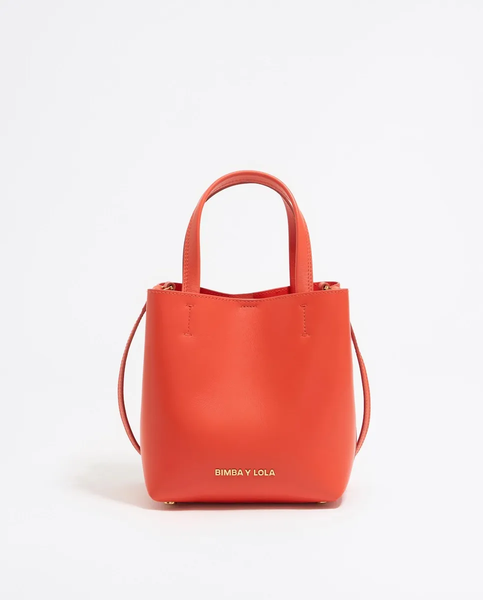 Маленькая женская сумочка Чихуахуа из кожи Bimba Y Lola, коралловый
Маленькая женская сумочка Чихуахуа из кожи Bimba Y Lola, коралловый