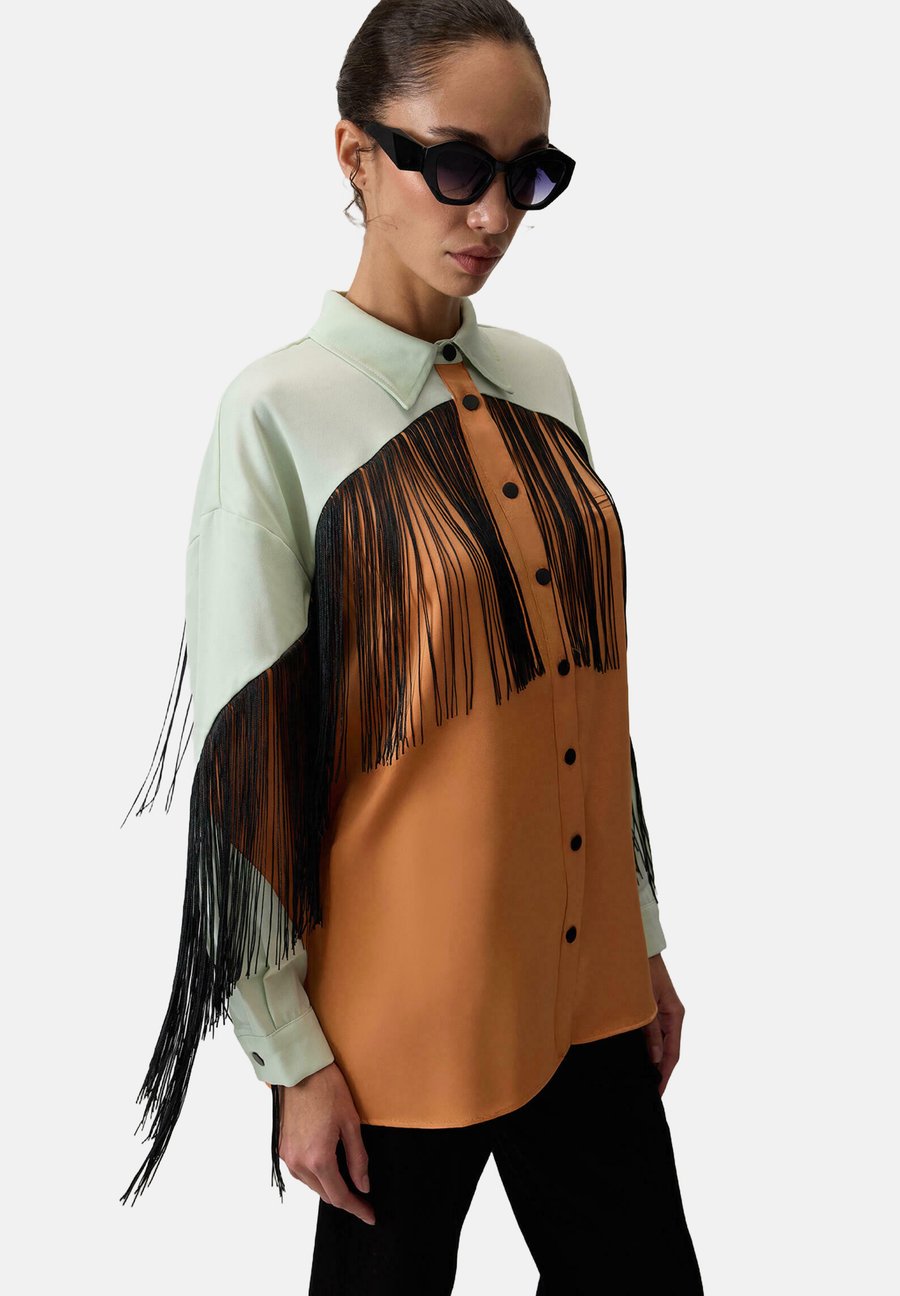 Блуза Touché Privé Button-down blouse, Orange/Orange
Блуза Touché Privé Button-down blouse, Orange/Orange