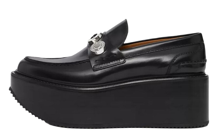 Лоферы женские черные Burberry
Лоферы женские черные Burberry