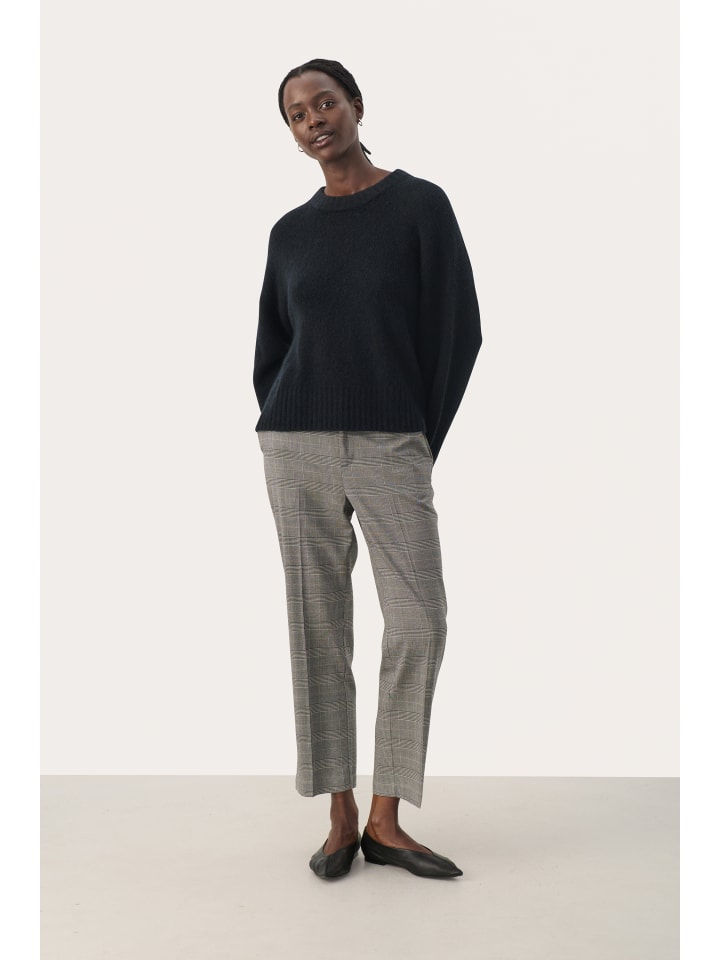 Вязаный свитер LulyaPW, прямого кроя, темно-синего цвета PART TWO
Вязаный свитер LulyaPW, прямого кроя, темно-синего цвета PART TWO