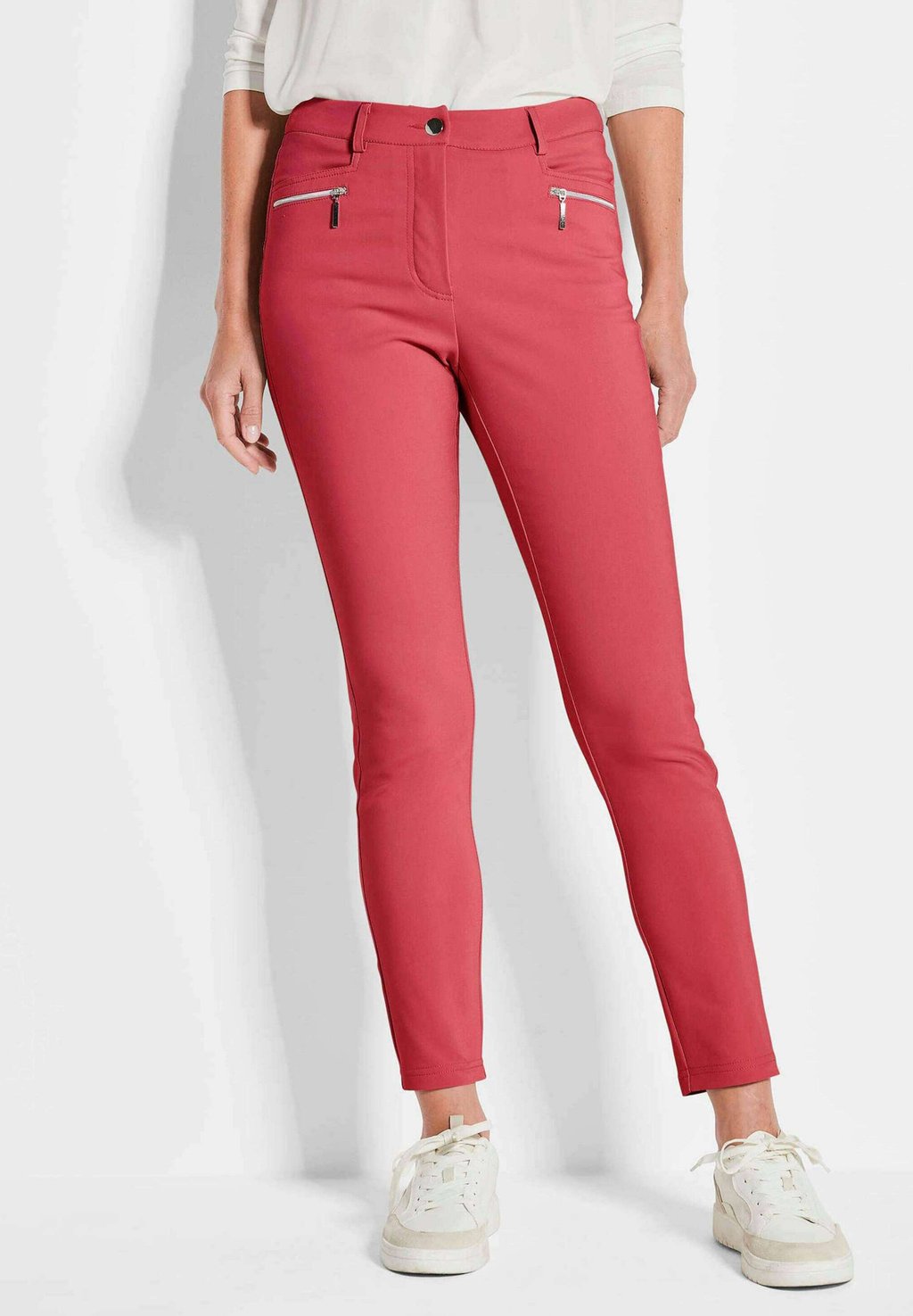 Брюки BAUCHWEG BELLA GOLDNER, красный
Брюки BAUCHWEG BELLA GOLDNER, красный