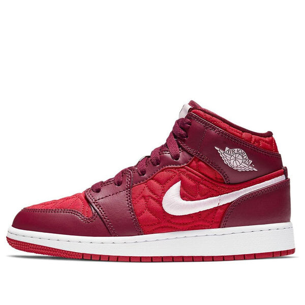 Кроссовки 1 средний размер Air Jordan, красный
Кроссовки 1 средний размер Air Jordan, красный