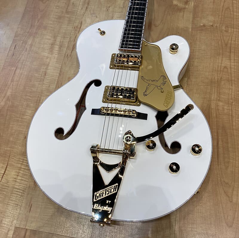Электрогитара Gretsch G6136TG Players Edition Falcon Hollow Body Guitar with String-Thru Bigsby White
Электрогитара Gretsch G6136TG Players Edition Falcon Hollow Body Guitar with String-Thru Bigsby White