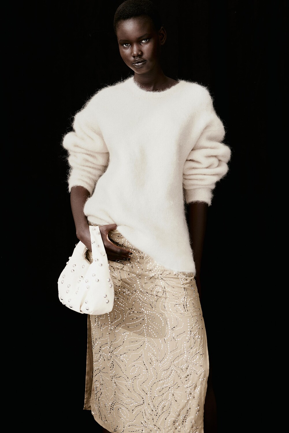 Свитер из мохера H&M, бежевый
Свитер из мохера H&M, бежевый