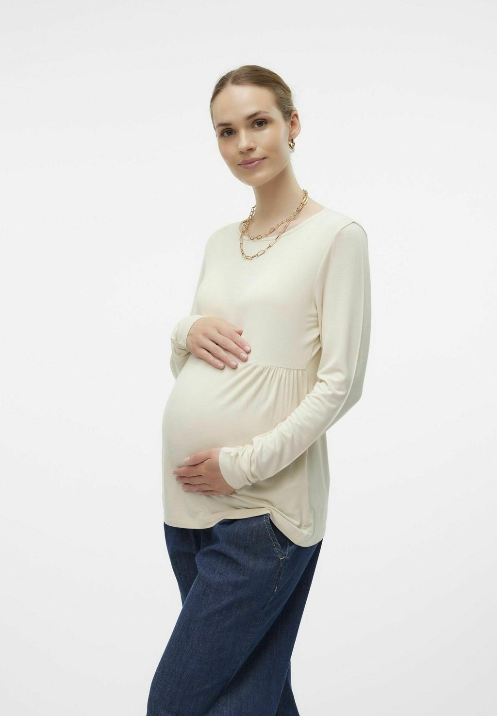 Футболка с длинным рукавом MAMALICIOUS, белый 
Футболка с длинным рукавом MAMALICIOUS, белый