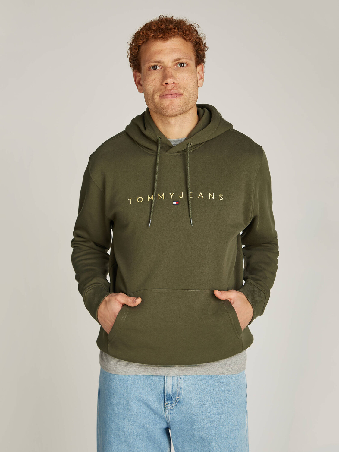 Толстовка Tommy Jeans Regular Fit, оливково-зеленый
Толстовка Tommy Jeans Regular Fit, оливково-зеленый