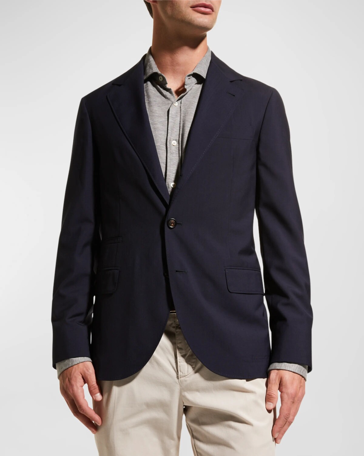 Мужской пиджак из легкой шерсти и шелка Super 150s Brunello Cucinelli, цвет Navy
Мужской пиджак из легкой шерсти и шелка Super 150s Brunello Cucinelli, цвет Navy