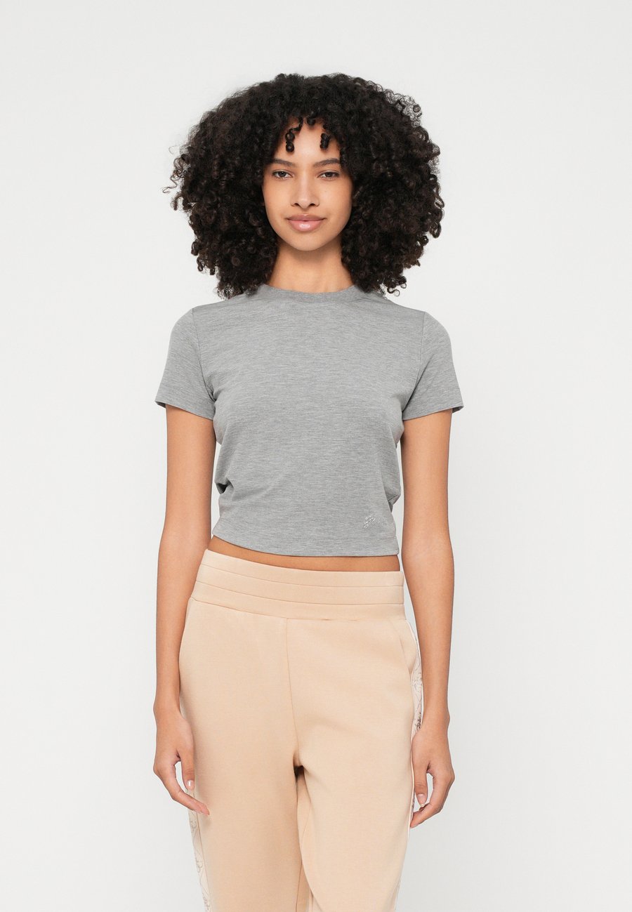 Футболка Guess BASIC LOGO TEE, Marble Heather/Grey, Серый, Футболка Guess BASIC LOGO TEE, Marble Heather/Grey
Футболка Guess BASIC LOGO TEE, Marble Heather/Grey, Серый, Футболка Guess BASIC LOGO TEE, Marble Heather/Grey