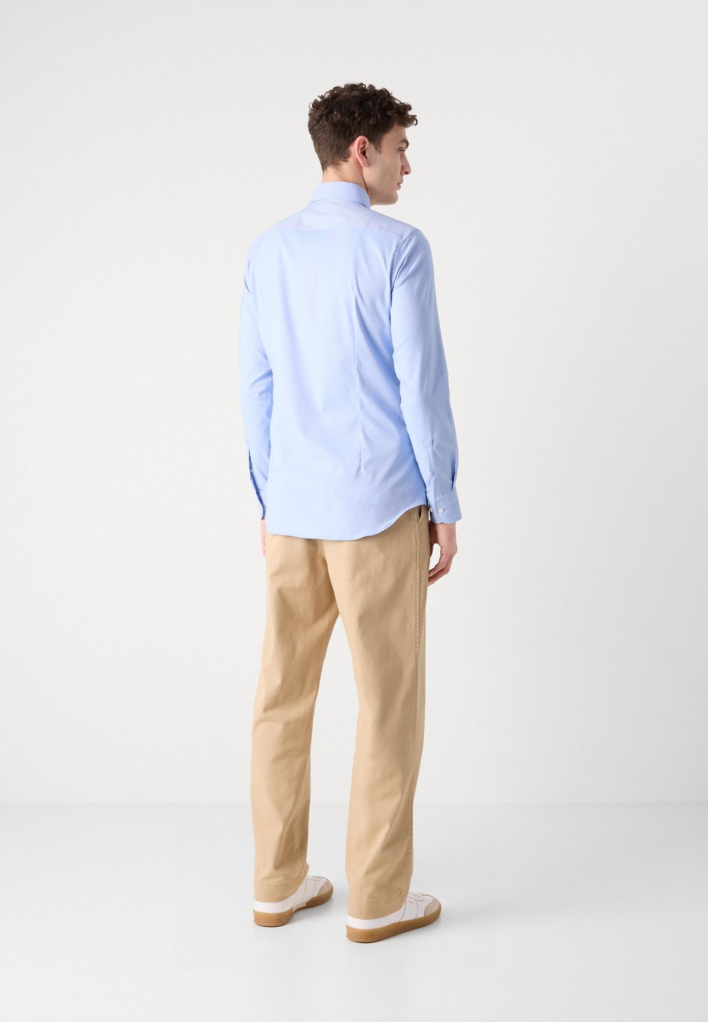 Рубашка HANK KENT BOSS, светло-голубой
Рубашка HANK KENT BOSS, светло-голубой