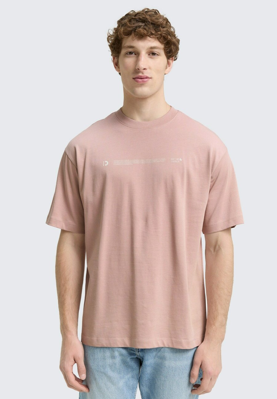 Футболка TOM TAILOR DENIM HEAVY, Smoky Rose/Light Pink, Розовый, Футболка TOM TAILOR DENIM HEAVY, Smoky Rose/Light Pink
Футболка TOM TAILOR DENIM HEAVY, Smoky Rose/Light Pink, Розовый, Футболка TOM TAILOR DENIM HEAVY, Smoky Rose/Light Pink