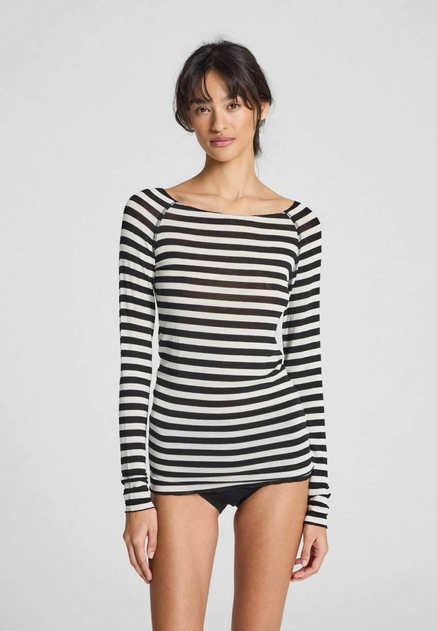 Топ GAI+LISVA AMALIE STRIPE , Off White Black Stripe/Off-White
Топ GAI+LISVA AMALIE STRIPE , Off White Black Stripe/Off-White
