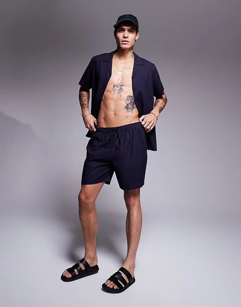 Пляжные шорты Southbeach темно-синего цвета с эффектом льна (часть комплекта) South Beach 
Пляжные шорты Southbeach темно-синего цвета с эффектом льна (часть комплекта) South Beach