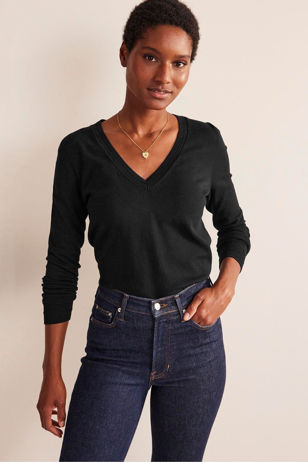 Хлопковый свитер Catriona с V-образным вырезом Boden, черный
Хлопковый свитер Catriona с V-образным вырезом Boden, черный