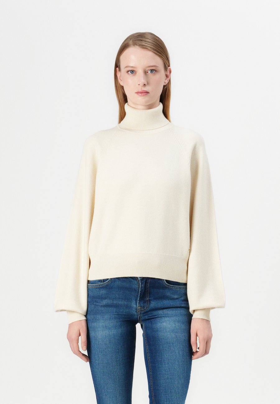 Джемпер Replay BAT SLEEVE TURTLE NECK, Winter White/Beige
Джемпер Replay BAT SLEEVE TURTLE NECK, Winter White/Beige