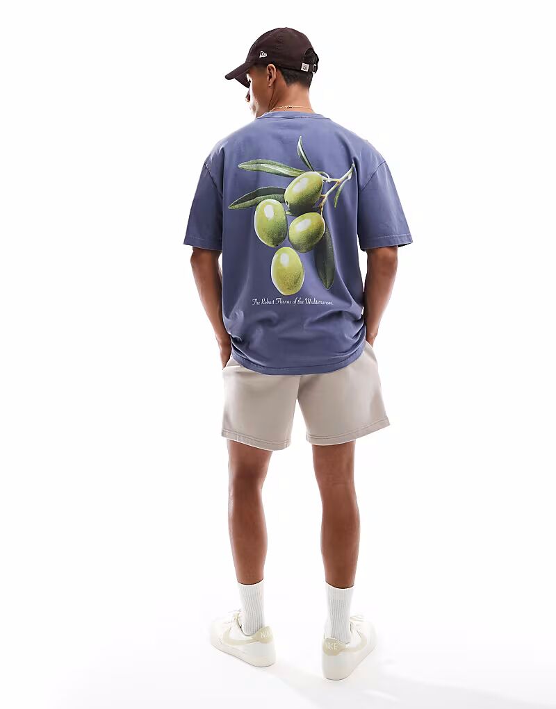 Футболка Hollister свободного кроя с фруктовым мотивом синего цвета
Футболка Hollister свободного кроя с фруктовым мотивом синего цвета