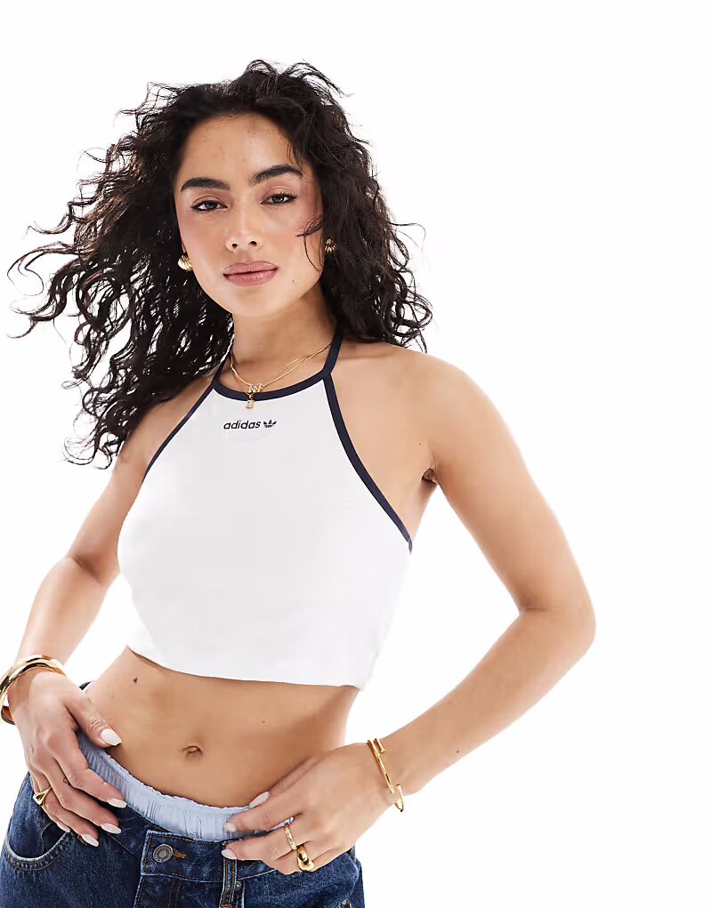 Топ с халтер-воротником Adidas Originals Towel в цвете Cloud White
Топ с халтер-воротником Adidas Originals Towel в цвете Cloud White