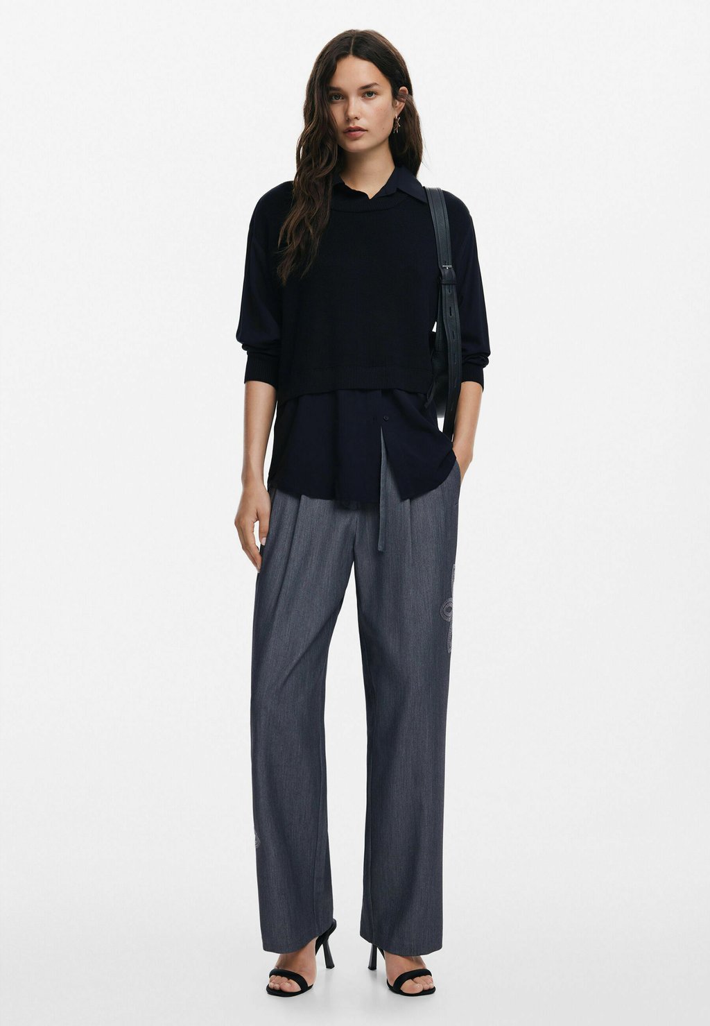 Джемпер Desigual, черный
Джемпер Desigual, черный