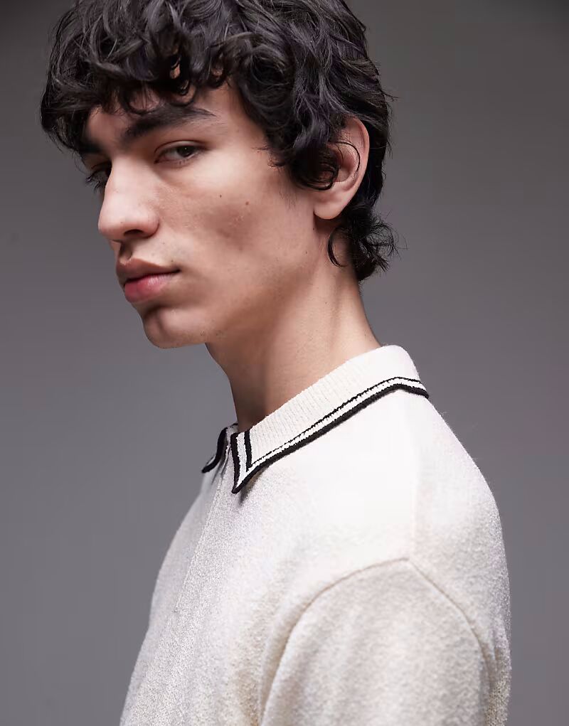 Трикотажное поло Topman из махровой ткани с кремовой отделкой 
Трикотажное поло Topman из махровой ткани с кремовой отделкой