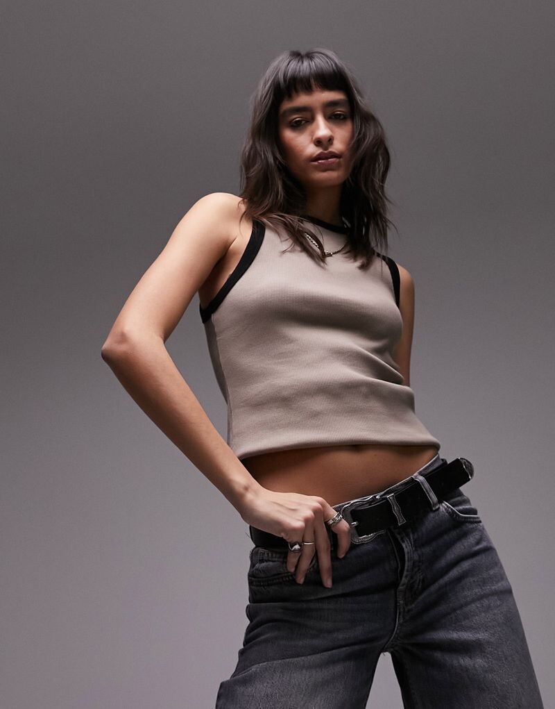Облегающая футболка без рукавов Topshop цвета хаки с контрастной ребристой деталью
Облегающая футболка без рукавов Topshop цвета хаки с контрастной ребристой деталью