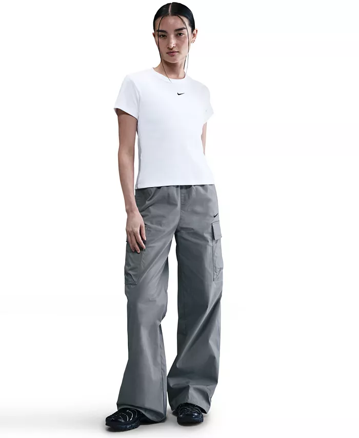 Женская спортивная футболка с коротким рукавом в рубчик Nike, белый
Женская спортивная футболка с коротким рукавом в рубчик Nike, белый