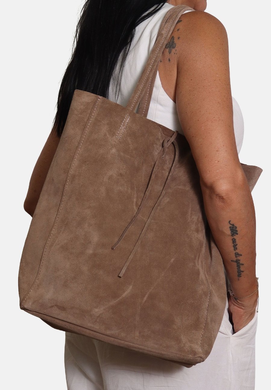 Сумка Chiara Ferretti SHOULDER, Light Taupe/Taupe
Сумка Chiara Ferretti SHOULDER, Light Taupe/Taupe