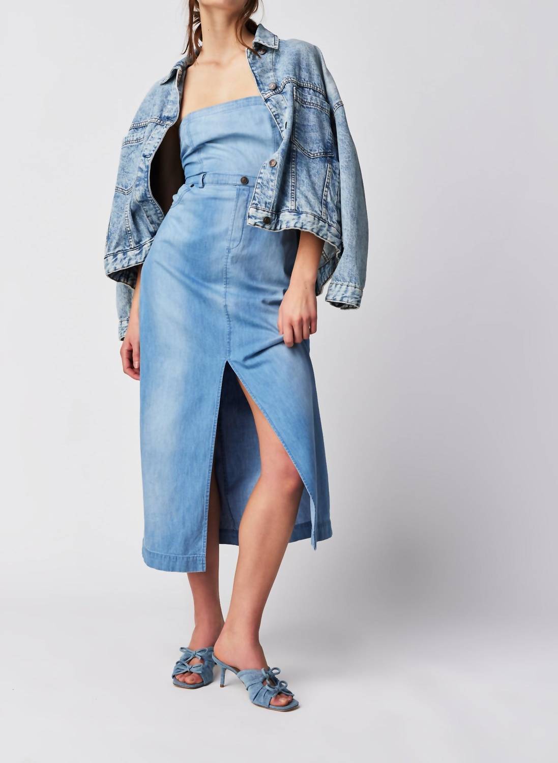 Идеальное платье миди в стиле «Allure» Free People
Идеальное платье миди в стиле «Allure» Free People