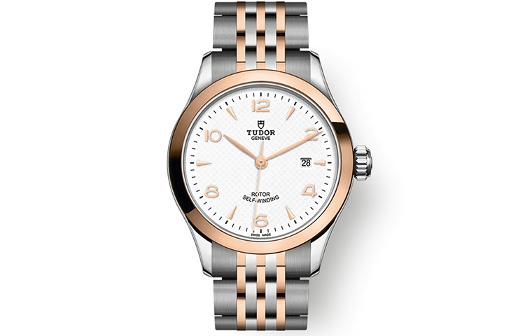 Женские часы коллекции 1926 TUDOR
Женские часы коллекции 1926 TUDOR