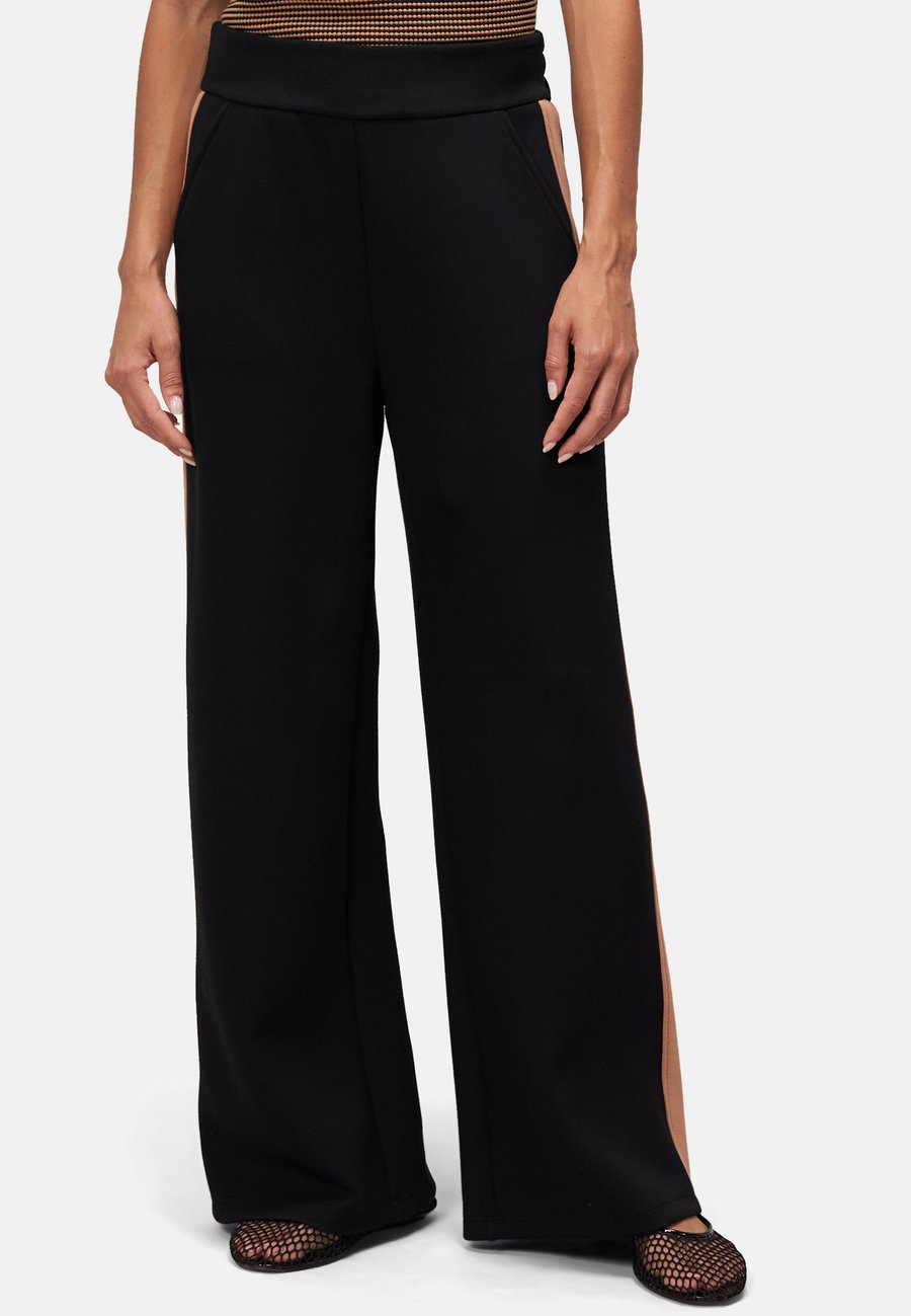 Брюки zero MIT KONTRASTSTREIFEN , Patch Blackcamel/Black
Брюки zero MIT KONTRASTSTREIFEN , Patch Blackcamel/Black