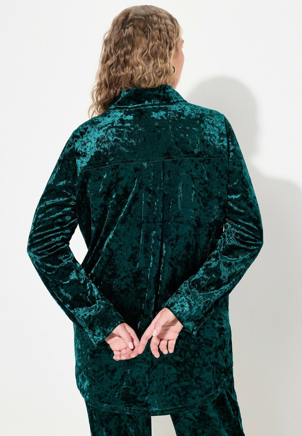 Блузка на пуговицах LONG SLEEVE Ulla Popken, бирюзовый 
Блузка на пуговицах LONG SLEEVE Ulla Popken, бирюзовый