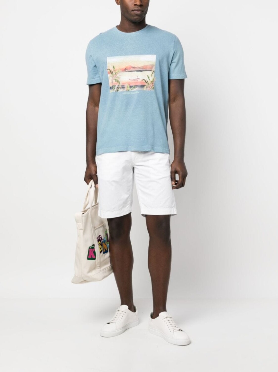 Jacob Cohën шорты с нашивкой-логотипом, белый
Jacob Cohën шорты с нашивкой-логотипом, белый