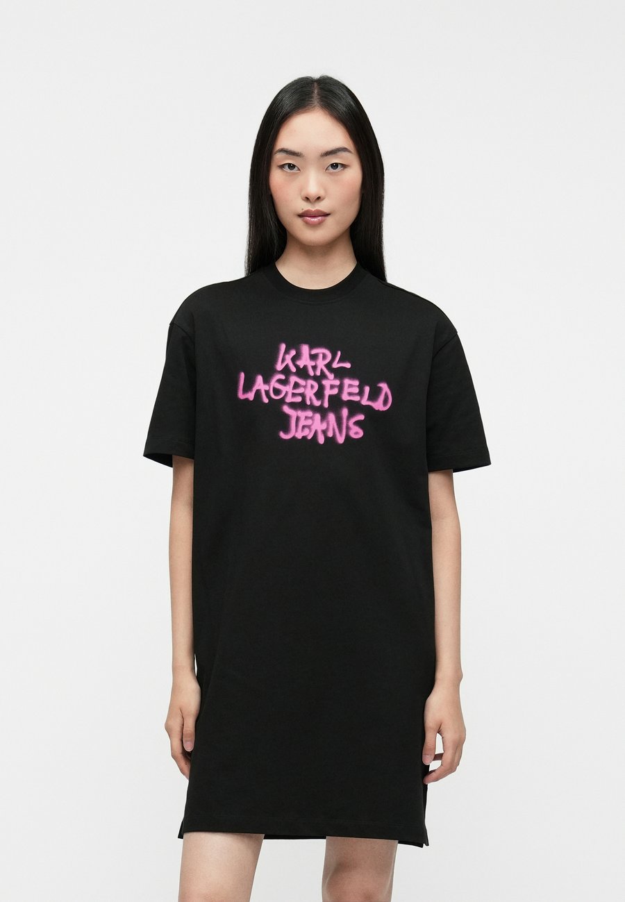 Платье Karl Lagerfeld Jeans GRAFFITI TEE DRESS, Black
Платье Karl Lagerfeld Jeans GRAFFITI TEE DRESS, Black