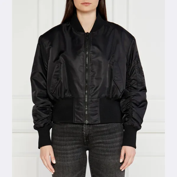 Бомбер свободного кроя Falynn-1 Hugo, черный
Бомбер свободного кроя Falynn-1 Hugo, черный