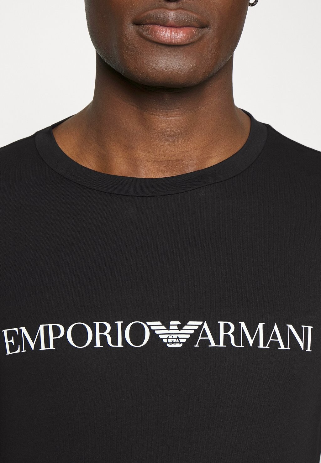 Топ с длинными рукавами Emporio Armani, черный
Топ с длинными рукавами Emporio Armani, черный