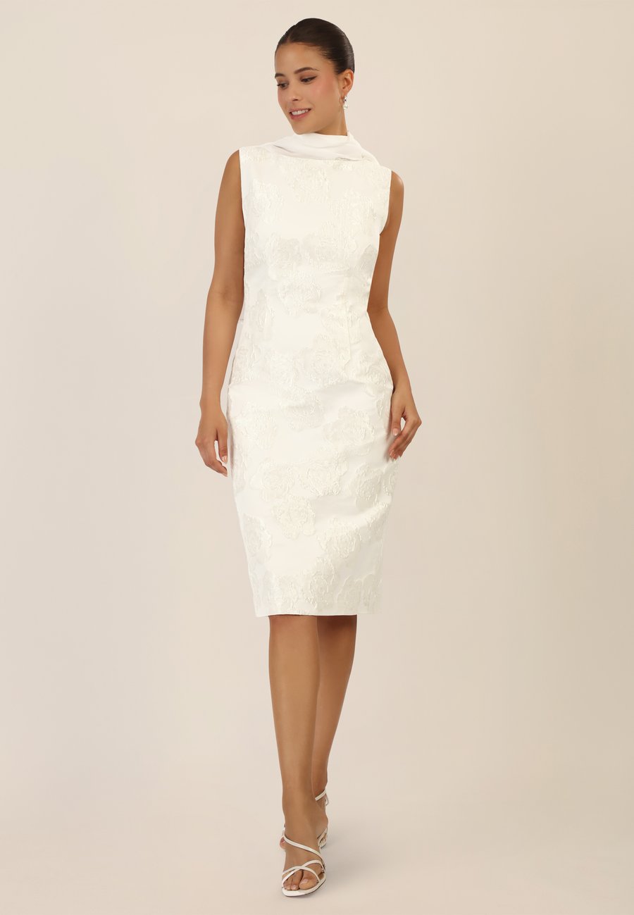 Платье Apart Day dress, Creme/White
Платье Apart Day dress, Creme/White