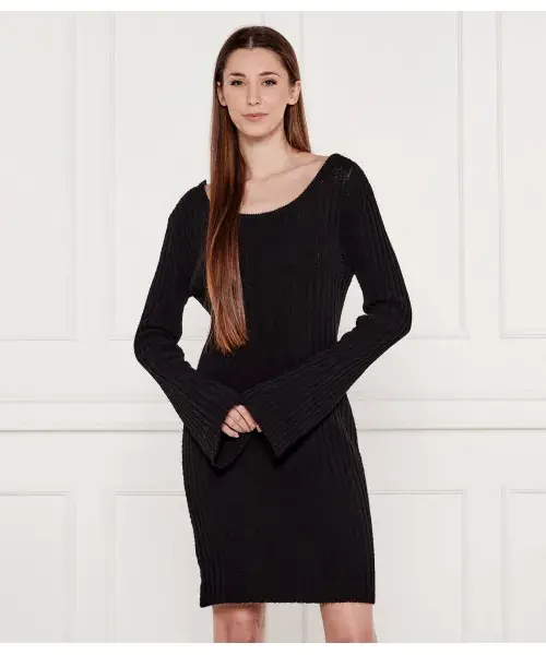 Платье Лукаса Pinko, черный
Платье Лукаса Pinko, черный