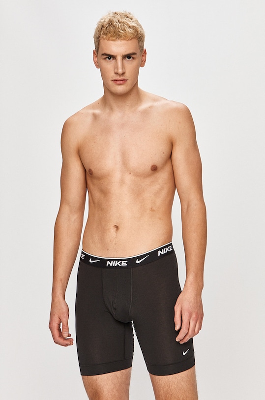 Боксеры (упаковка 3 шт.) Nike, черный
Боксеры (упаковка 3 шт.) Nike, черный
