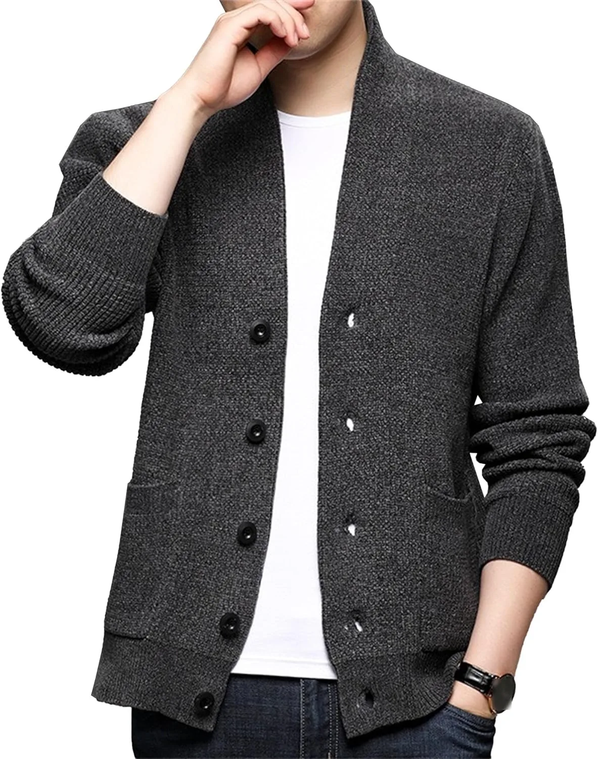 Мужской кардиган с V-образным вырезом и двумя карманами
Мужской кардиган с V-образным вырезом и двумя карманами