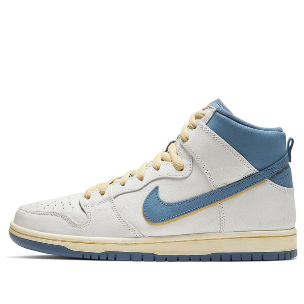 Кроссовки x atlas sb dunk высокие Nike, белый
Кроссовки x atlas sb dunk высокие Nike, белый