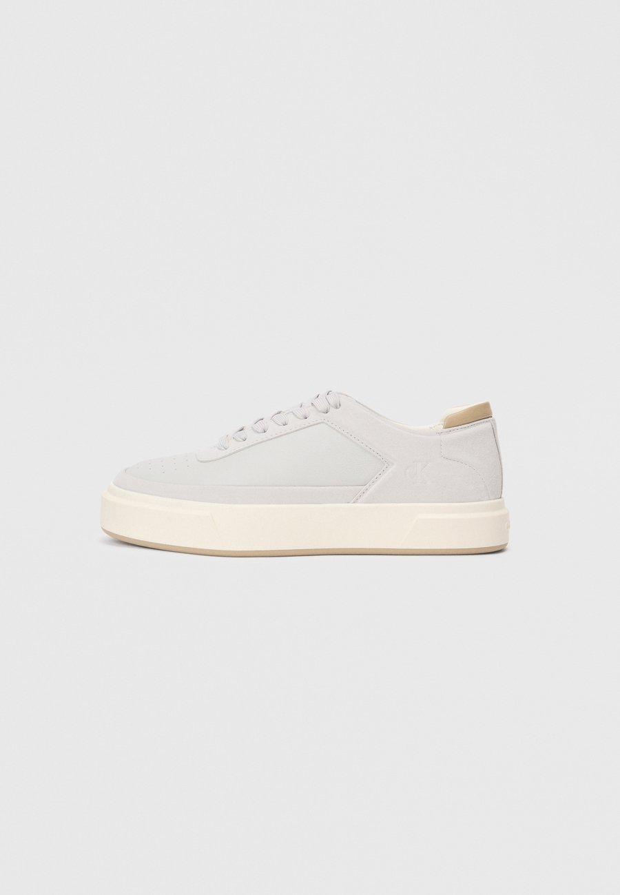 Кроссовки Calvin Klein Jeans BASKET CUPSOLE, Oyster Mushroom/Travertine/Off-White
Кроссовки Calvin Klein Jeans BASKET CUPSOLE, Oyster Mushroom/Travertine/Off-White
