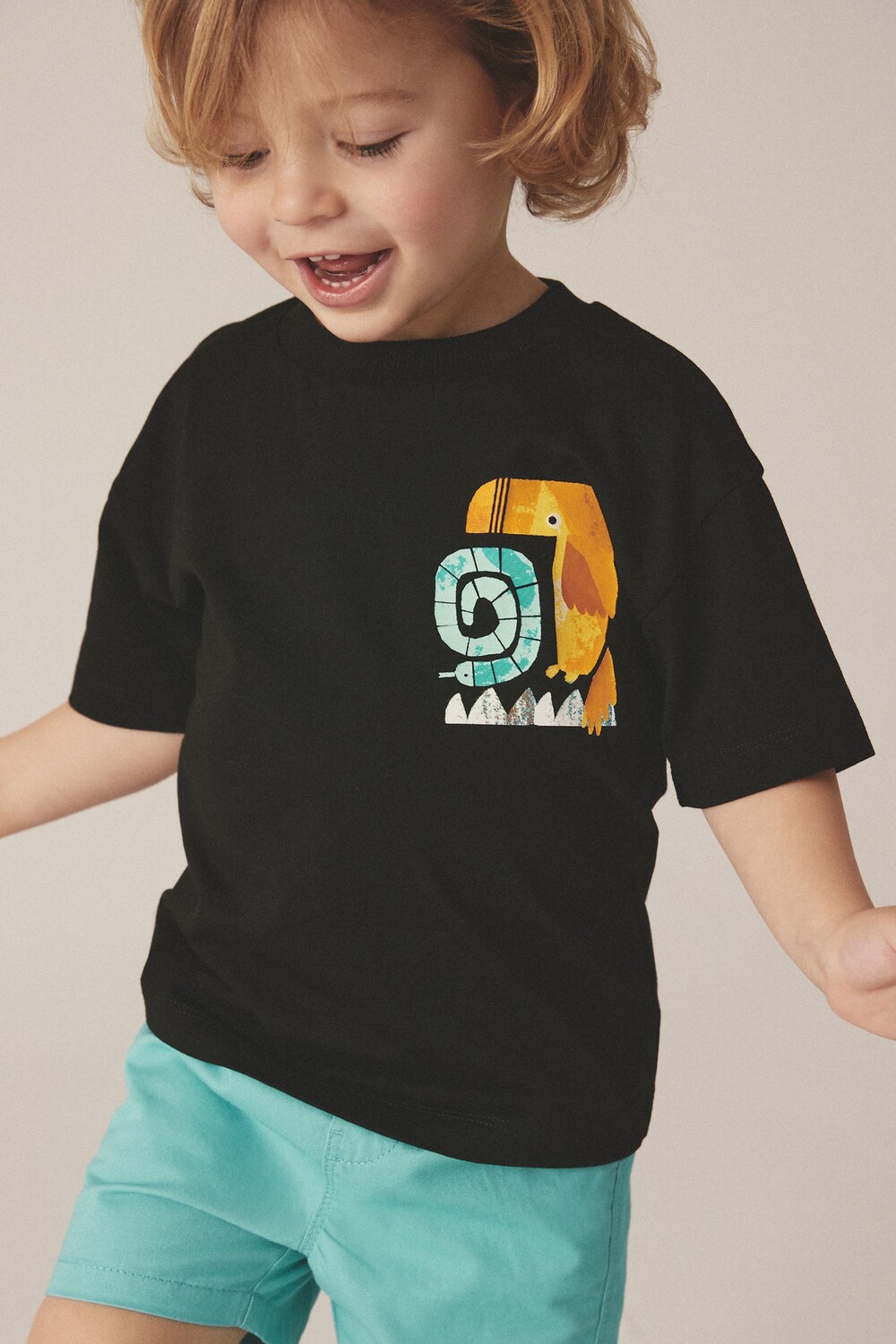 Футболка с короткими рукавами и принтом на спине (от 3 месяцев до 7 лет) Next, черный
Футболка с короткими рукавами и принтом на спине (от 3 месяцев до 7 лет) Next, черный